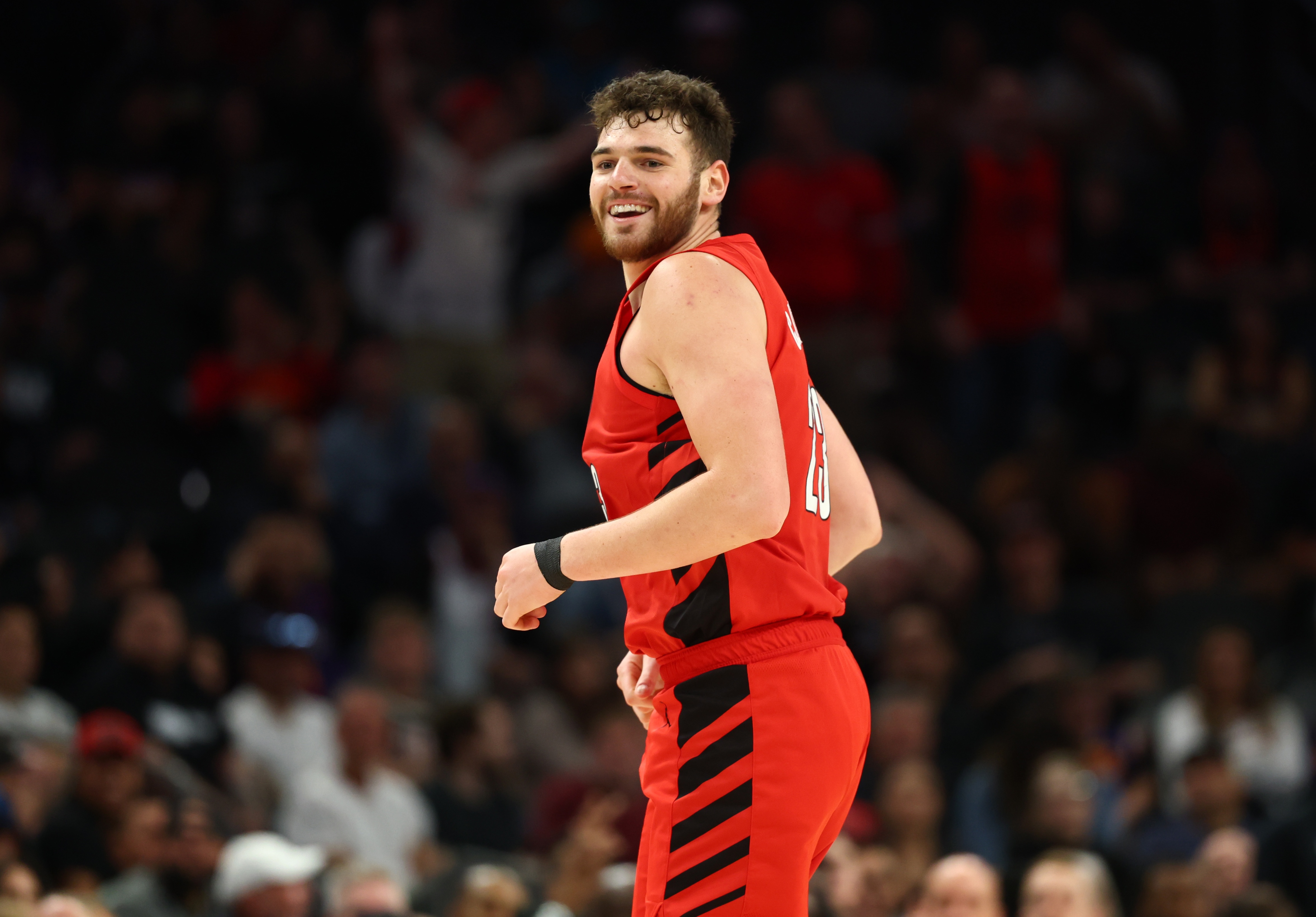 世界杯手机直播-都挺能抢！克林根11分15板5助3帽&amp;庄神6分17板4助2断